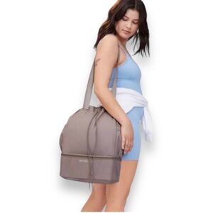 NWT Beyond Yoga convertible backpack